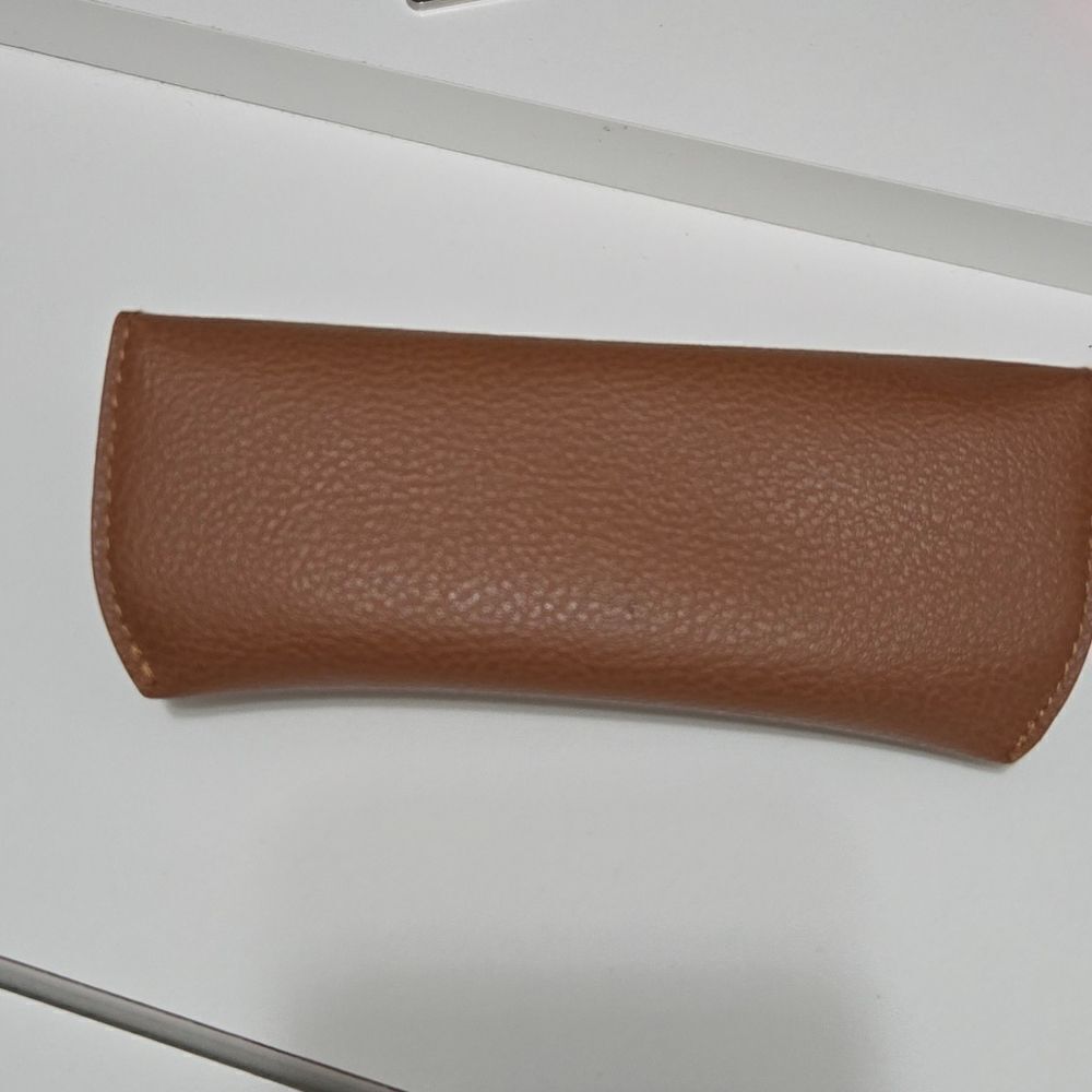 Ray-Ban sunglass case - Picture 2 of 4